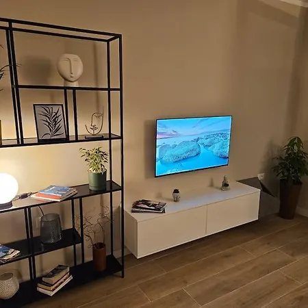 Brian's In 2 Apartmán Tirana