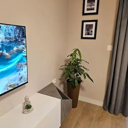 Brian's In 2 Apartmán