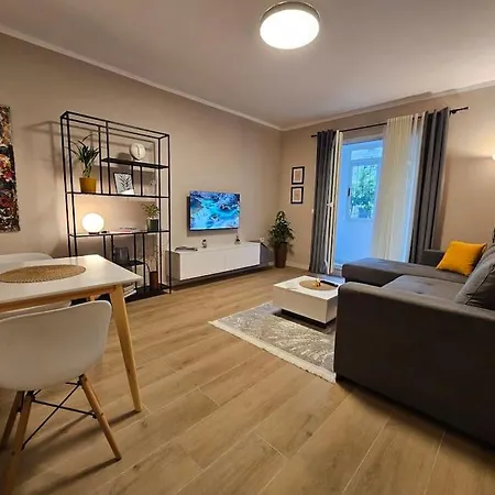 Brian's In 2 Apartmán *