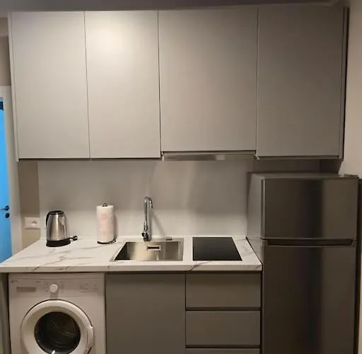 Brian's In 2 Apartman Tirana